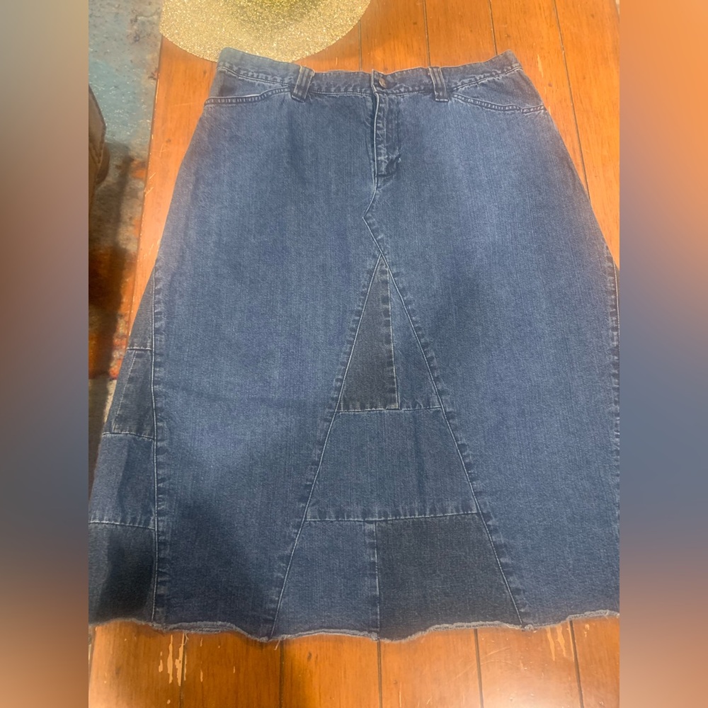 Preowned Calvin Klein Women’s Pieced Denim Blue Skirt Size 14